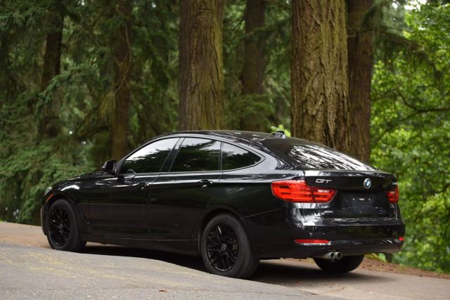 2015 Bmw 3 Series - Image 3