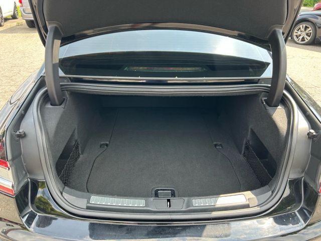 2017 Lincoln Continental - Image 10