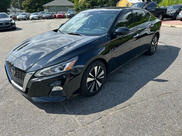 2021 Nissan Altima - Image 1