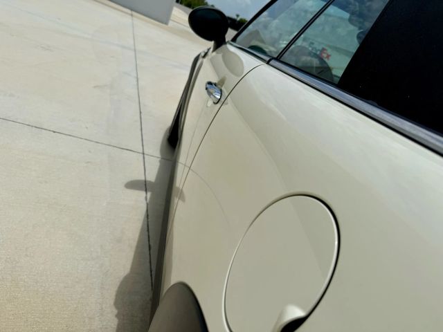 2015 Mini Convertible - Image 27