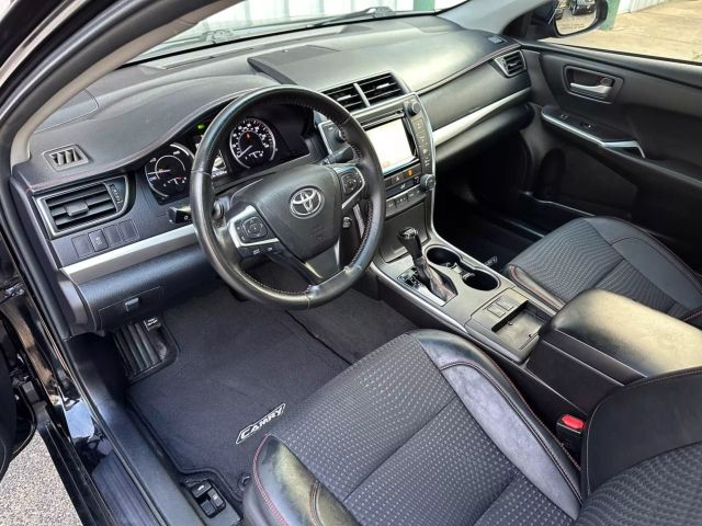 2015 Toyota Camry - Image 17