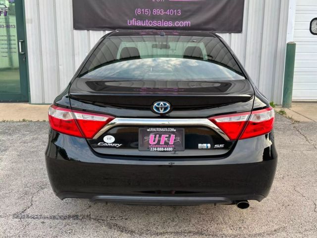 2015 Toyota Camry - Image 12