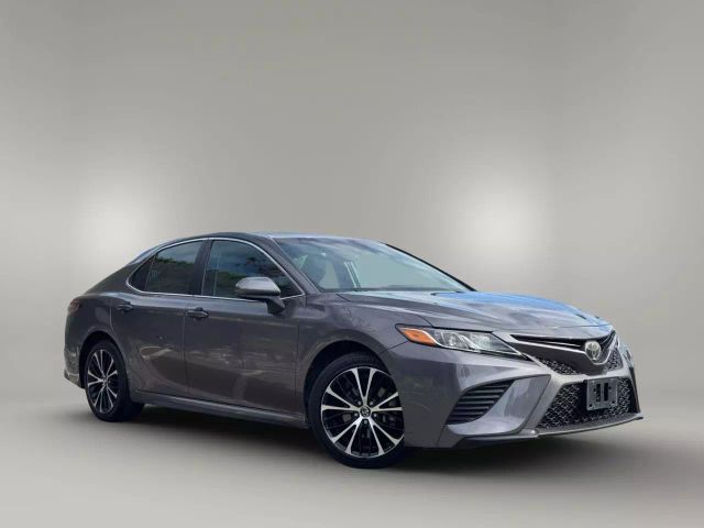 2018 Toyota Camry - Image 1