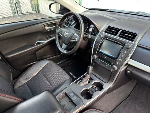 2015 Toyota Camry - Image 23