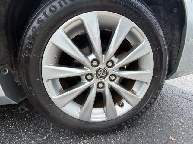 2016 Toyota Camry - Image 25