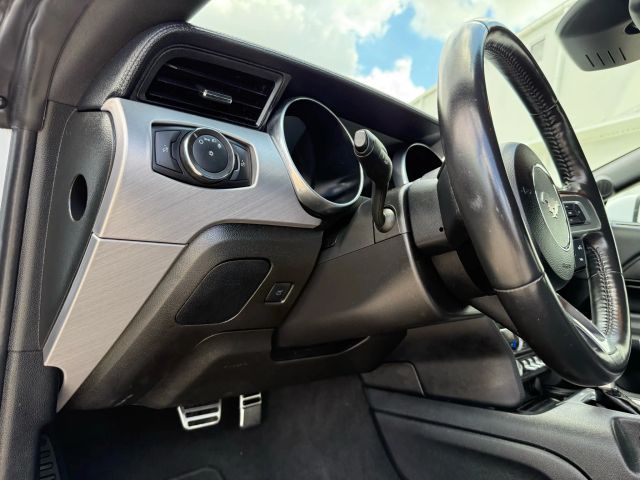 2022 Ford Mustang - Image 81