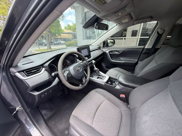 2020 Toyota Rav4 - Image 11