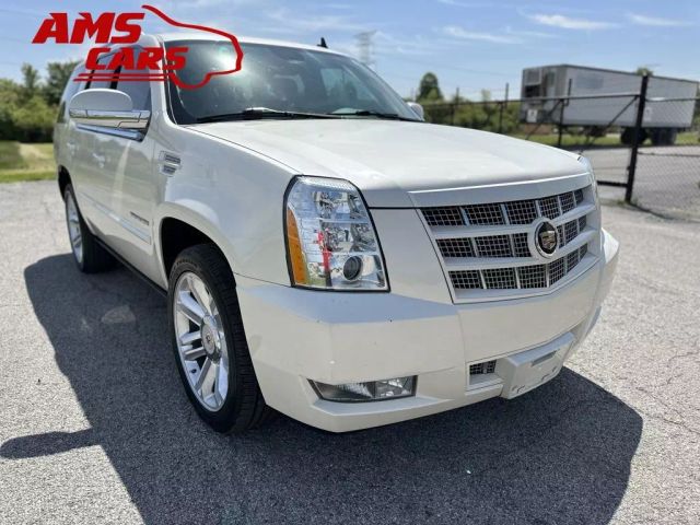 2013 Cadillac Escalade - Image 3