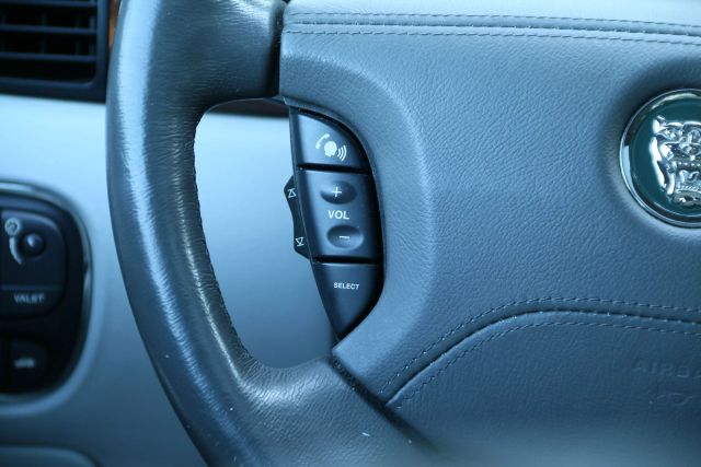 2006 Jaguar Xj - Image 24
