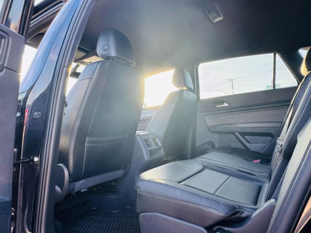 2021 Volkswagen Atlas Cross Sport - Image 16