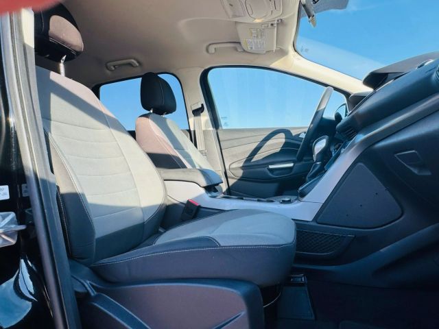 2016 Ford Escape - Image 21