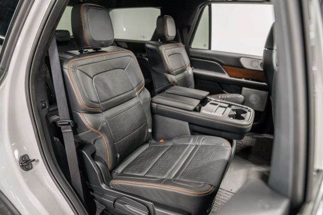 2024 Lincoln Navigator Black Label Sport Utility 4d - - Image 31