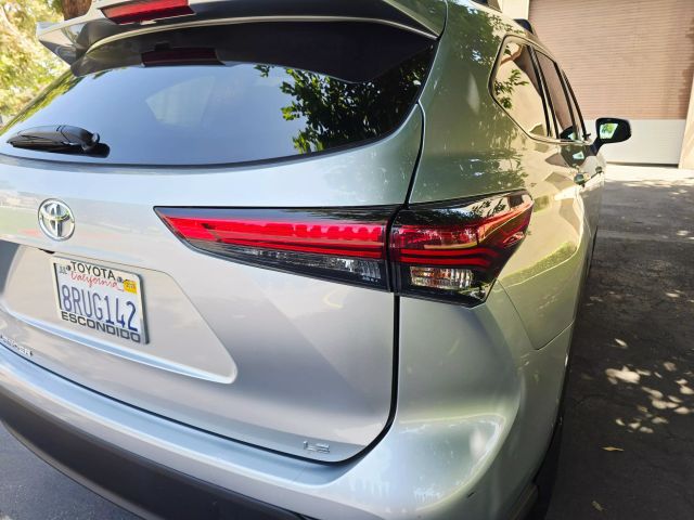 2020 Toyota Highlander - Image 44