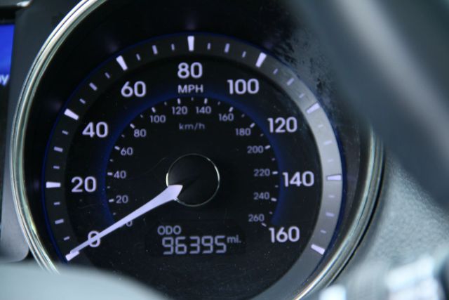 2011 Hyundai Sonata - Image 25