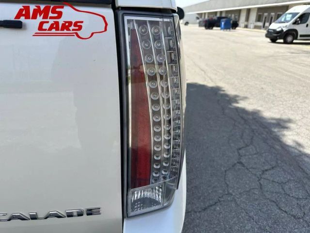 2013 Cadillac Escalade - Image 48