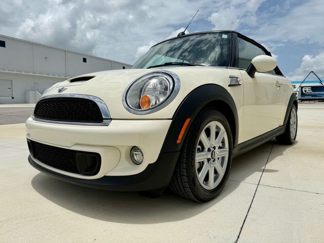 2015 Mini Convertible - Image 37