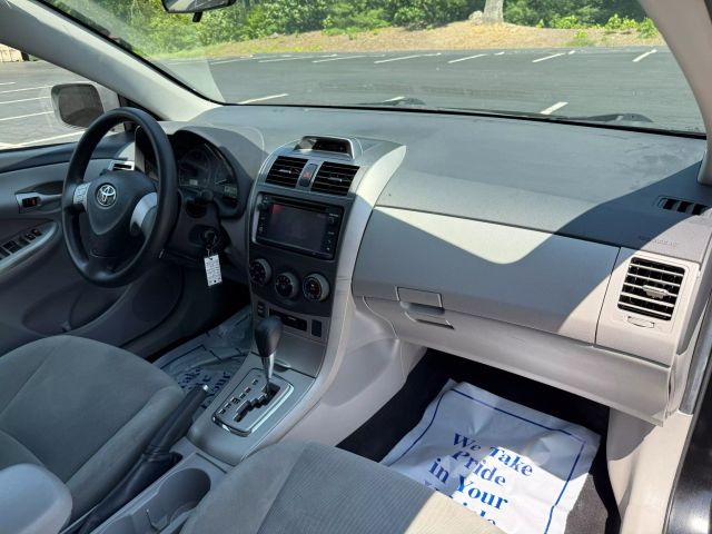 2013 Toyota Corolla L Sedan 4d - Image 15
