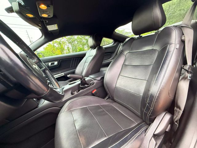 2018 Ford Mustang - Image 11