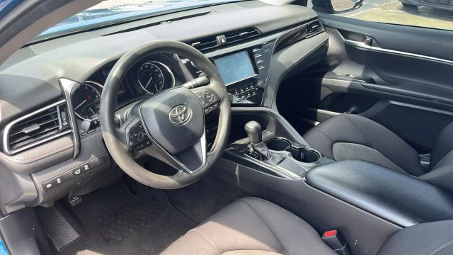 2019 Toyota Camry - Image 30
