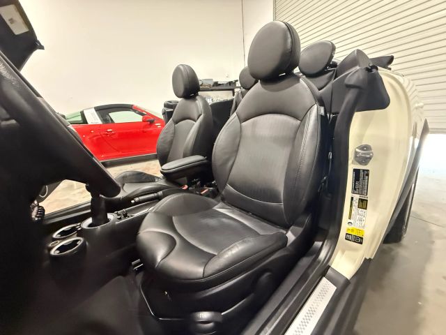 2015 Mini Convertible - Image 79