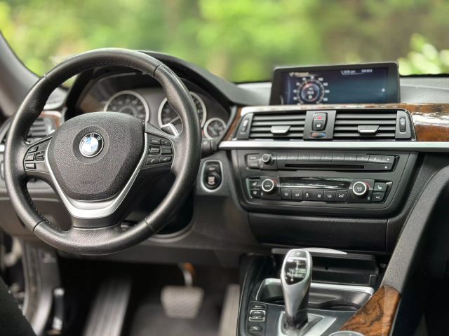 2015 Bmw 3 Series - Image 20