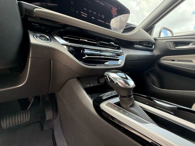 2025 Buick Envista - Image 96