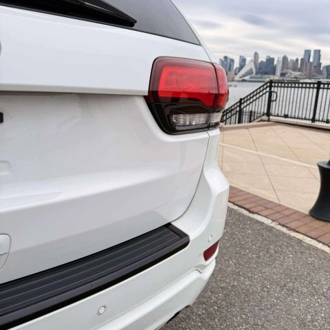 2018 Jeep Grand Cherokee Altitude Sport Utility 4d - Image 14