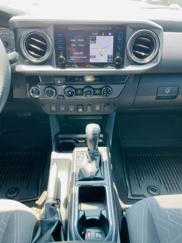 2018 Toyota Tacoma Double Cab - Image 31