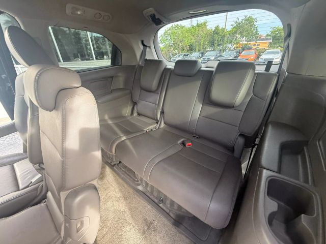 2015 Honda Odyssey - Image 13