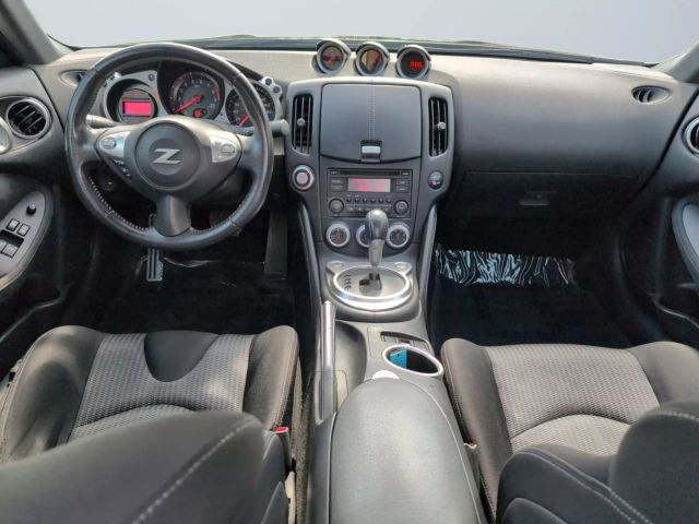 2019 Nissan 370z - Image 10