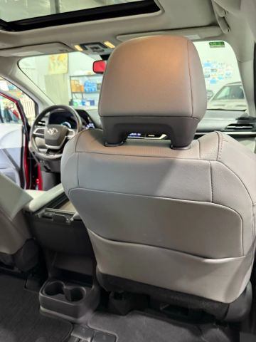 2021 Toyota Sienna - Image 138