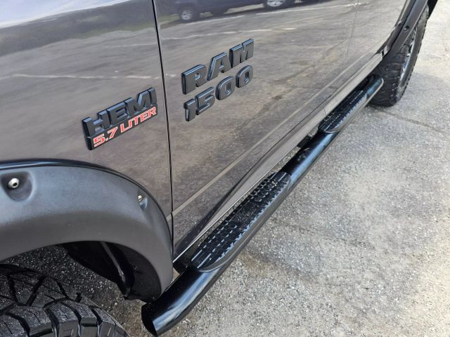 2016 Ram 1500 Crew Cab - Image 12