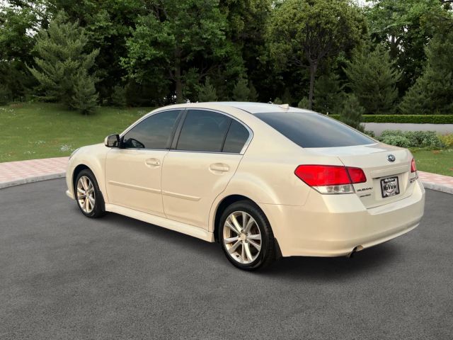 2014 Subaru Legacy - Image 3