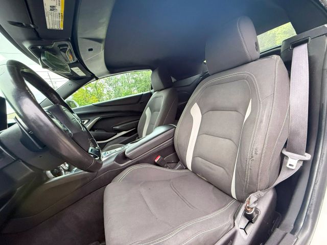 2019 Chevrolet Camaro - Image 12