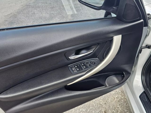 2017 Bmw 3 Series - Image 16