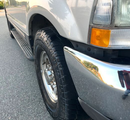 2002 Ford Excursion - Image 16