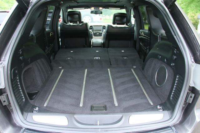 2015 Jeep Grand Cherokee - Image 25