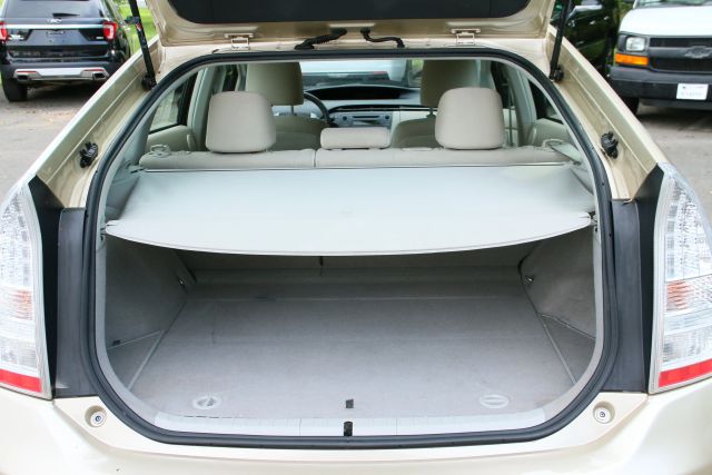 2010 Toyota Prius - Image 15
