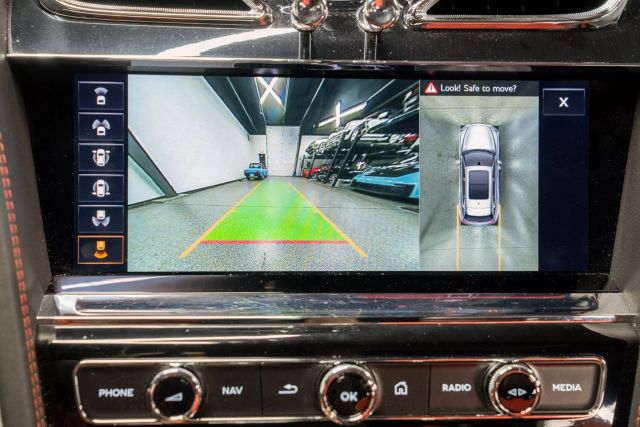 2022 Bentley Bentayga V8 Sport Utility 4d - - Image 37