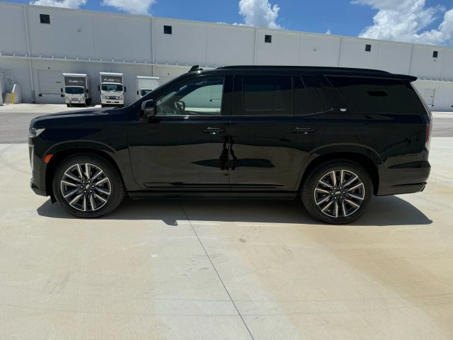 2022 Cadillac Escalade - Image 32