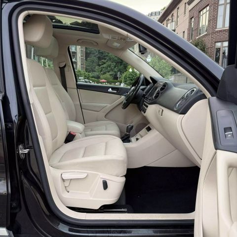 2016 Volkswagen Tiguan 2.0t Se 4motion Sport Utility 4d - Image 29