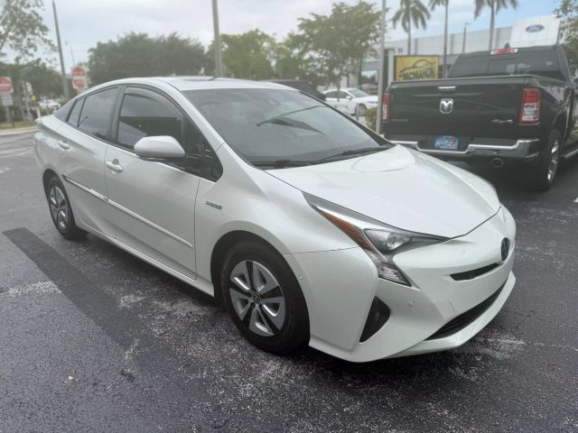2018 Toyota Prius - Image 2