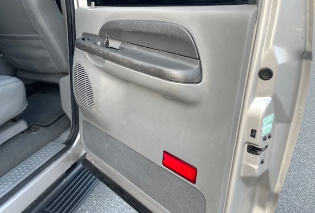 2002 Ford Excursion - Image 53
