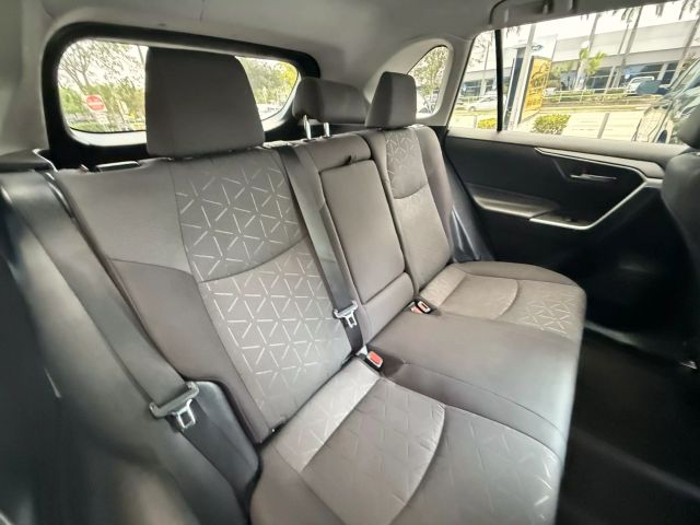 2020 Toyota Rav4 - Image 17