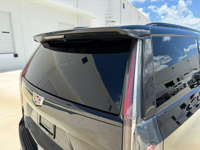 2022 Cadillac Escalade - Image 62