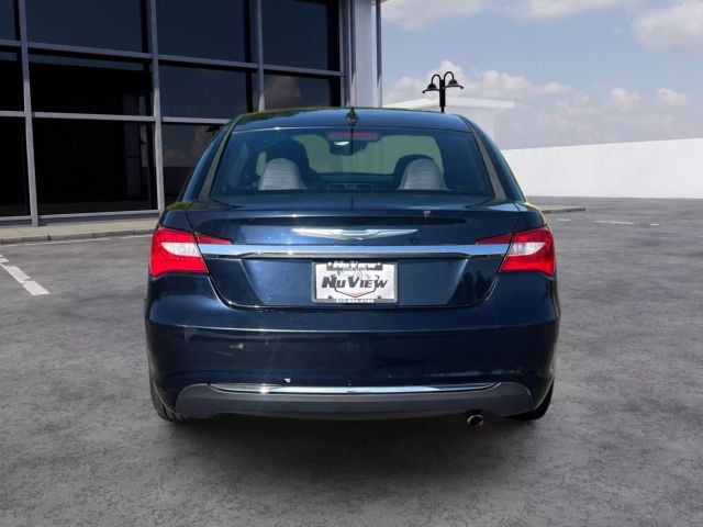 2012 Chrysler 200 - Image 6