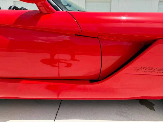 2004 Dodge Viper - Image 10