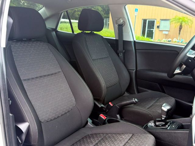 2019 Kia Rio - Image 17