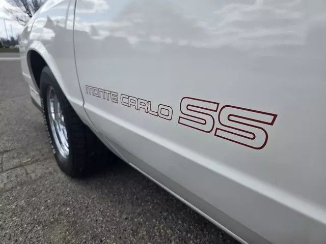 1985 Chevrolet Monte Carlo - Image 5