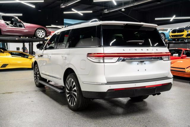2024 Lincoln Navigator Black Label Sport Utility 4d - - Image 5
